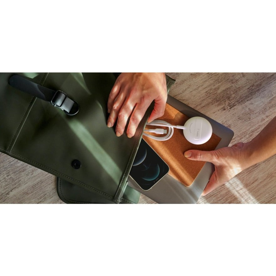 Belkin BOOST↑CHARGE PRO Portable Wireless Charger Pad with MagSafe 15W WIA004TTWH