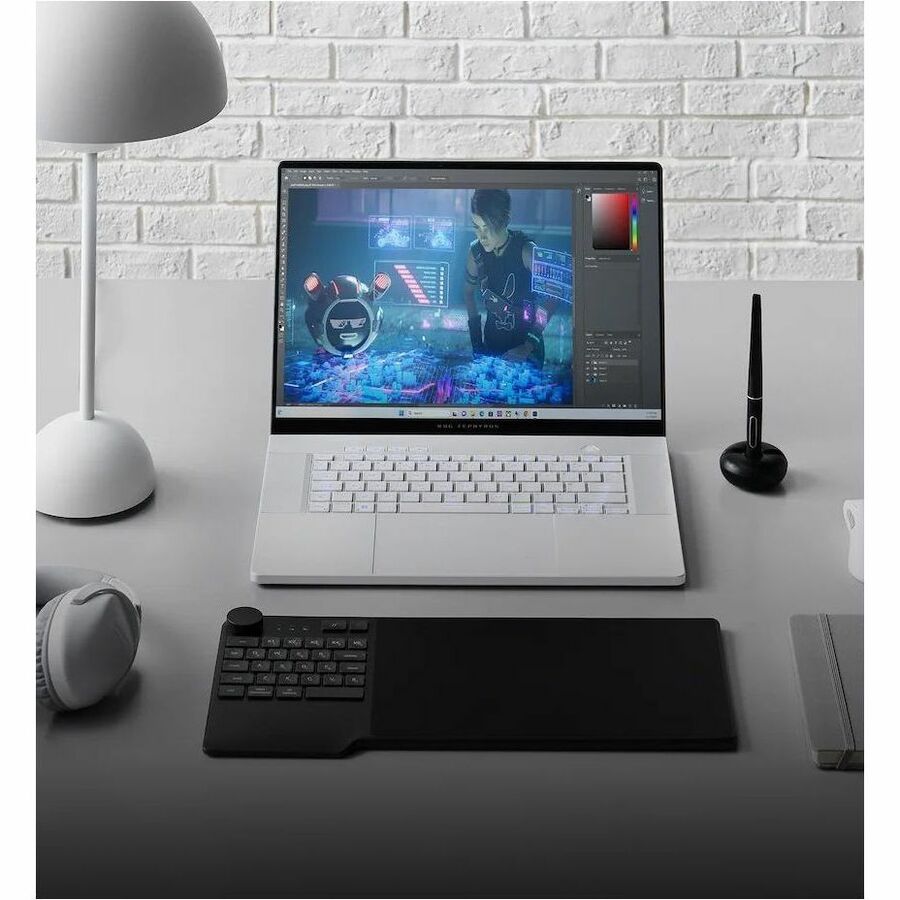 Asus ROG Zephyrus G16 GA605 GA605WV-XB96 16" Gaming Notebook - 2.5K - AMD Ryzen AI 9 370 - 32 GB - 1 TB SSD - Platinum White GA605WV-XB96