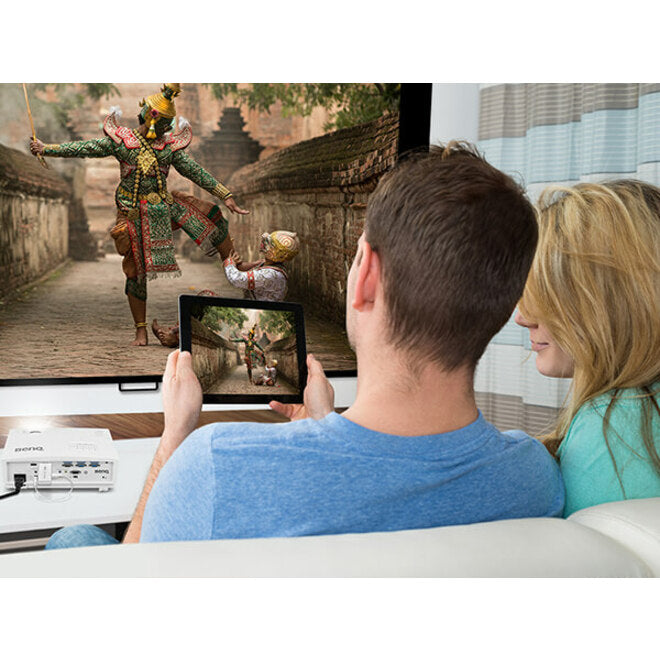 BenQ QCast Mirror QP20 IEEE 802.11ac WiMedia Adapter for Smartphone/Tablet/Notebook 5A.JH328.10A