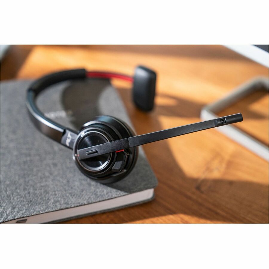 Casque USB-A DECT 1920-1930 MHz certifié Microsoft Teams Poly Savi 8210 UC 77T31AA#ABA