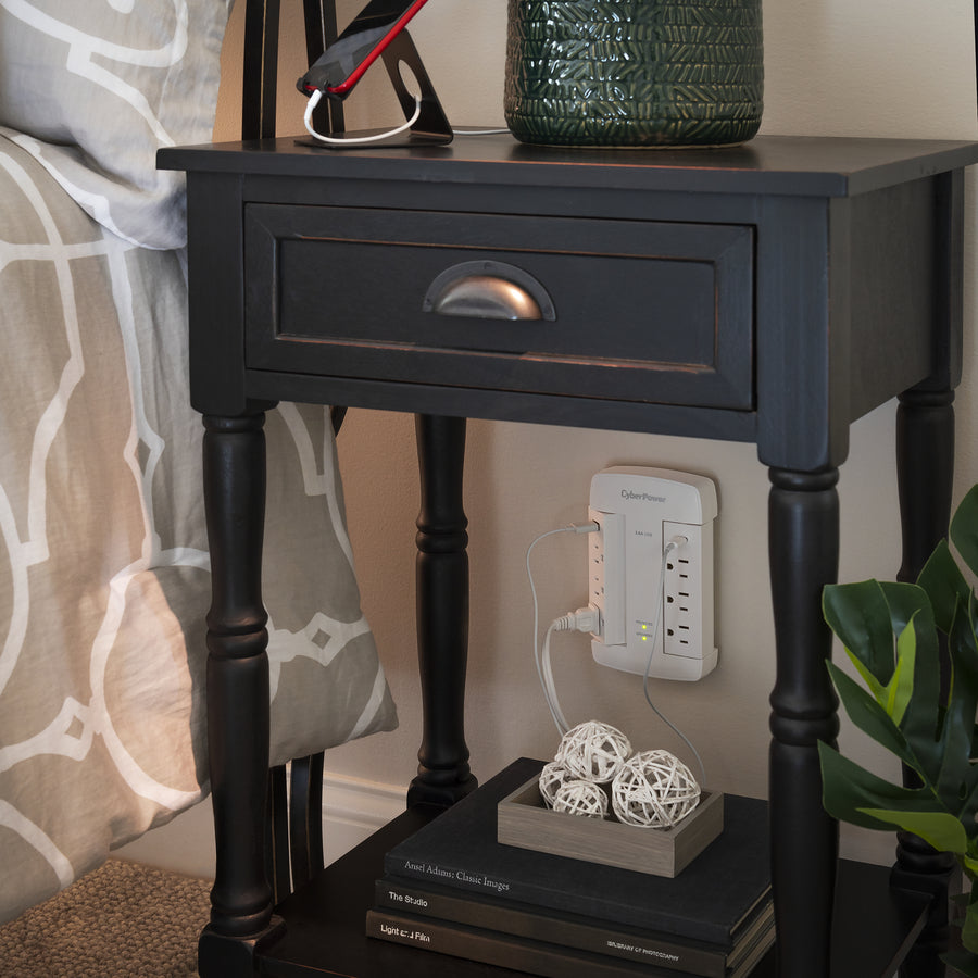 CyberPower Professional Suppresseur/Protecteur de surtension à 6 prises CSP600WSURC5