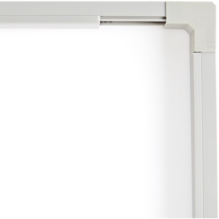 StarTech.com 20 Pack Cable Raceway Inside Corner Connector for CBMWD3816 - Cable Management Accessories 90° Inside Elbow Connectors UL CBMWD3816I