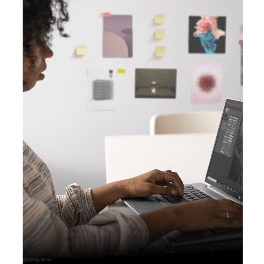 HP ZBook Firefly G8 15.6" Mobile Workstation - Full HD - 1920 x 1080 - Intel Core i5 11th Gen i5-1145G7 - 16 GB RAM - 256 GB SSD 38K61UT#ABA