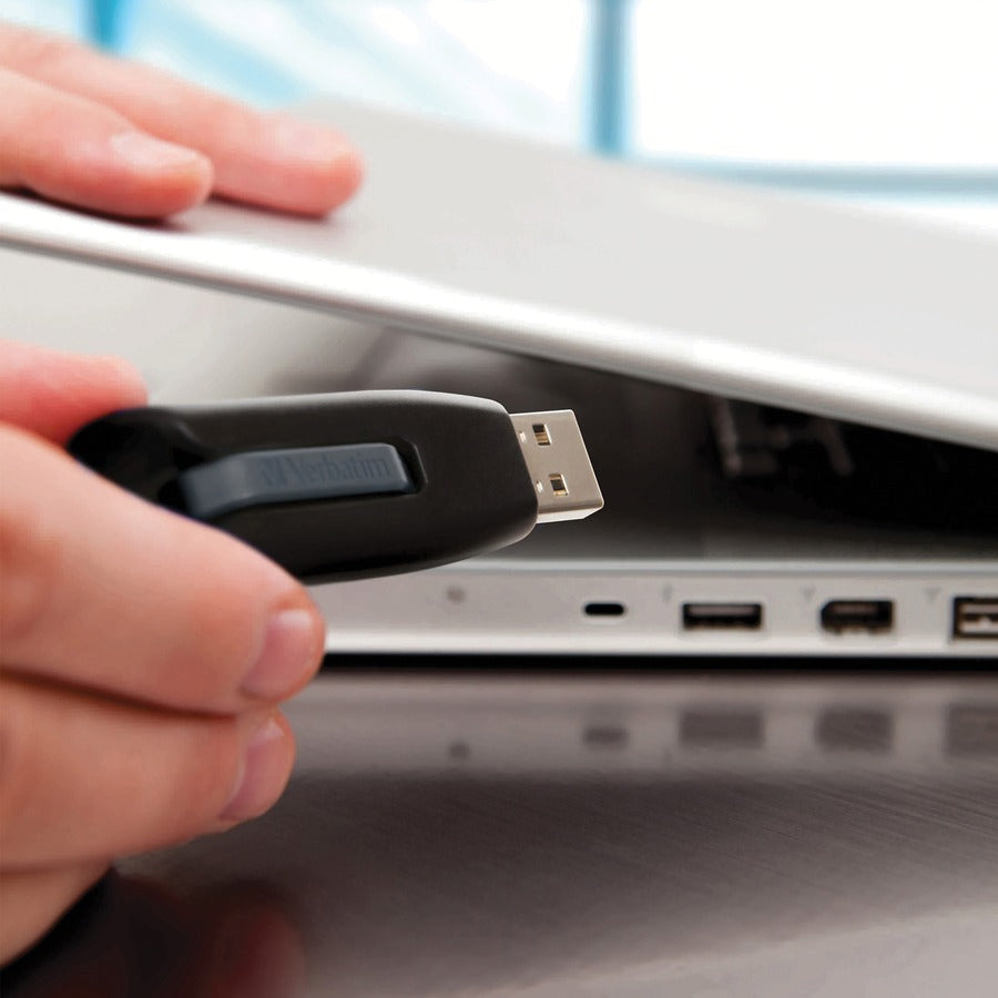 Clé USB 3.0 Verbatim Store 'n' Go V3 16 Go - Gris 49172