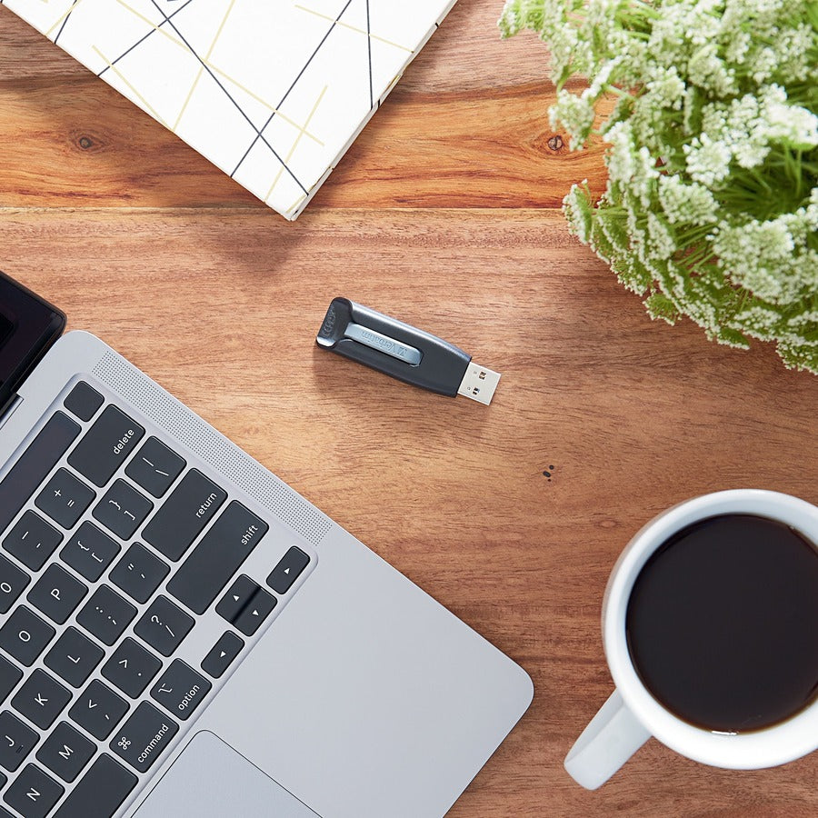Clé USB 3.0 Verbatim Store 'n' Go V3 16 Go - Gris 49172