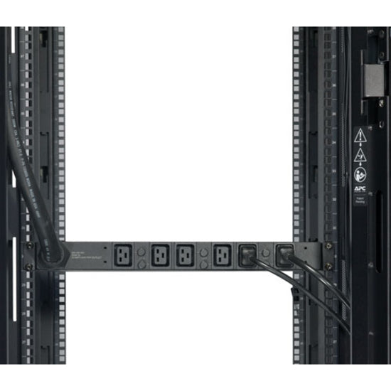 APC Rack de base 14,4 kW 40 A PDU AP7516