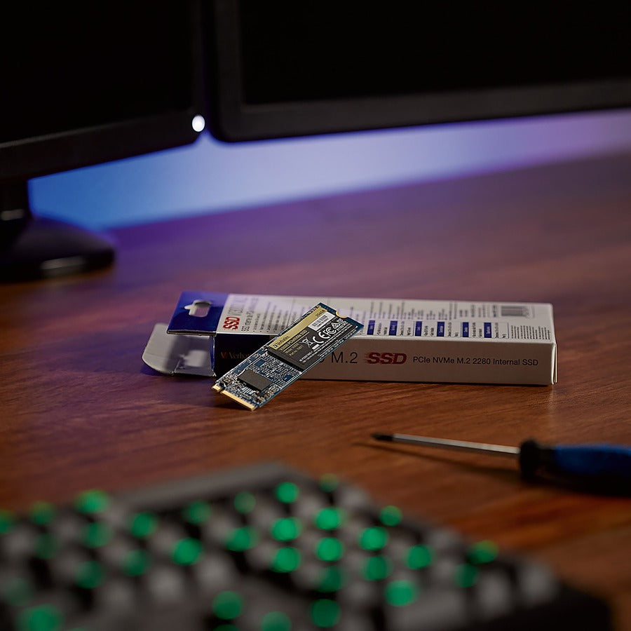 Disque SSD Verbatim Vi3000 256 Go - M.2 2280 interne - PCI Express NVMe (PCI Express NVMe 3.0 x4) 70871