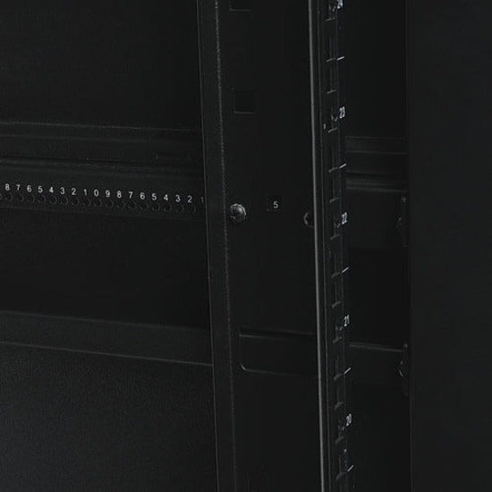 Tripp Lite by Eaton SmartRack SR42UBZ4 Armoire rack à boîtier sismique de qualité supérieure SR42UBZ4