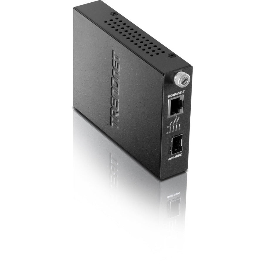 TRENDnet Convertisseur de média fibre 100/1000Base-T vers SFP, convertisseur fibre vers Ethernet, 1 port RJ-45 10/100/1000Base-T, 1 x emplacement mini-GBIC, protection à vie, noir, TFC-1000MGA TFC-1000MGA