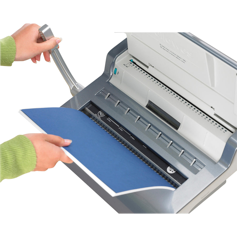 Fellowes Quasar™ Manual Wire Binding Machine w/ Starter Kit 5217401