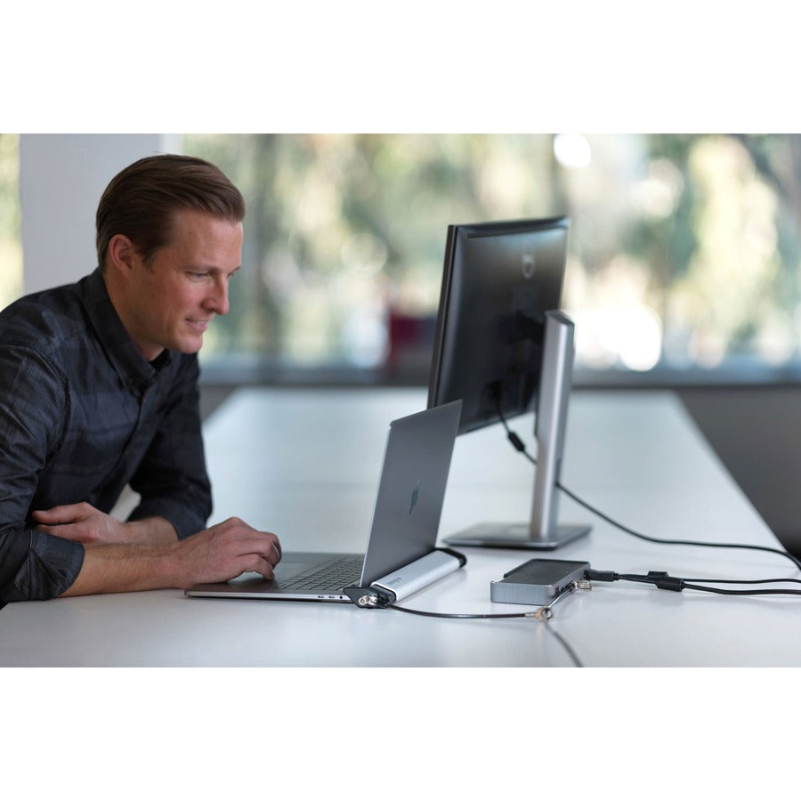 Kensington Laptop Locking Station 2.0 with MicroSaver 2.0 Lock K64453WW