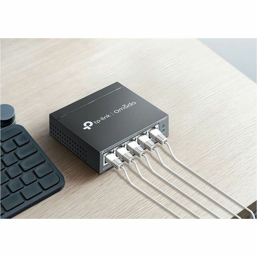 TP-Link Omada 5-Port Gigabit Easy Managed Switch with 4-Port PoE+ ES205GP
