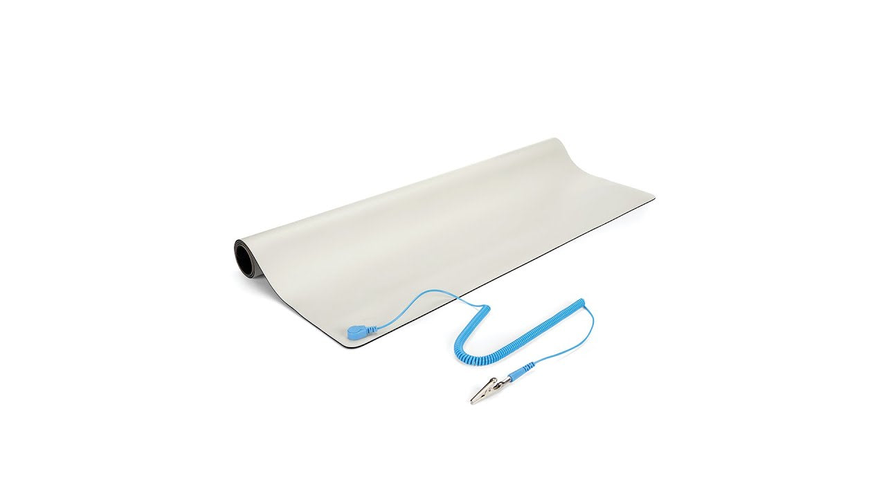 StarTech.com 24x27.5in Beige Desktop Anti-Static Mat (M3013) M3013