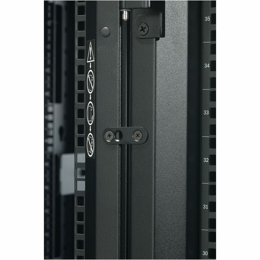 APC by Schneider Electric NetShelter SX Rack Cabinet AR3100X610