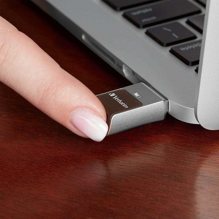 Verbatim Fingerprint Secure USB 3.0 Flash Drive 70367