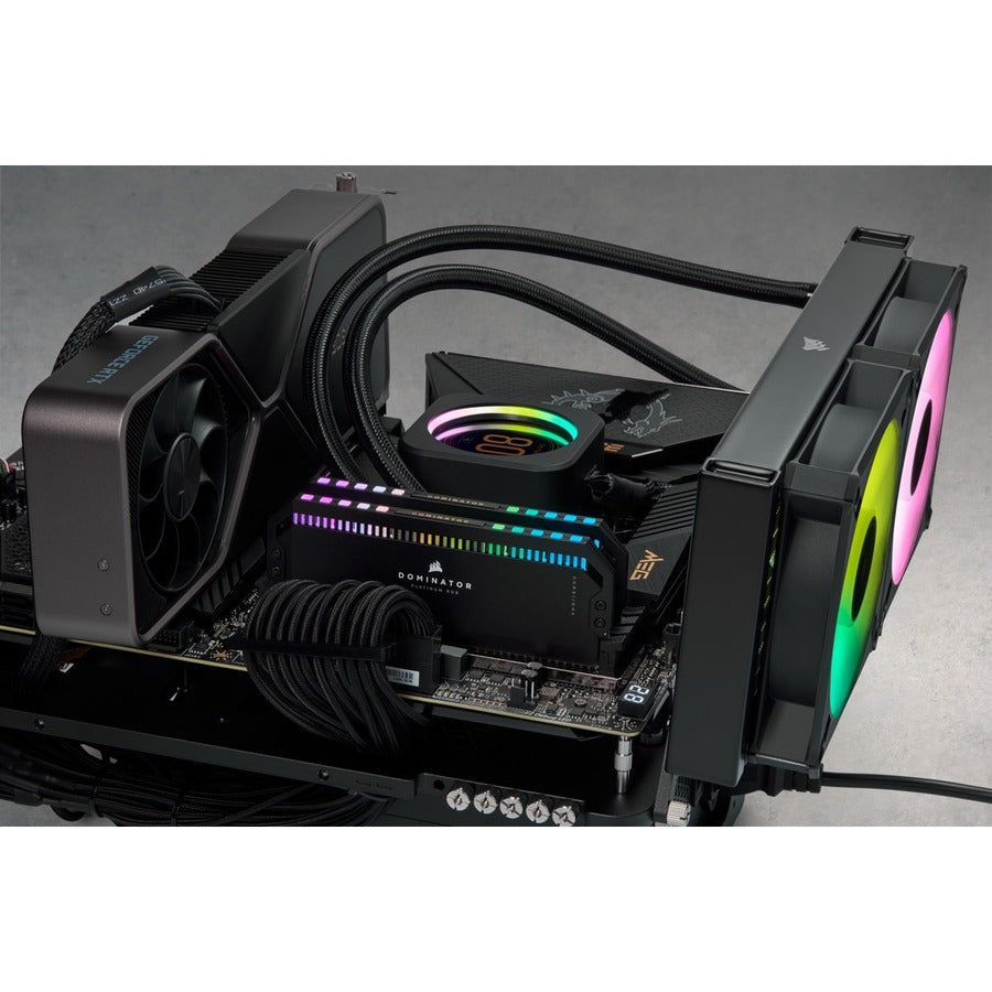 Kit de mémoire Corsair Dominator Platinum RGB 64 Go (2 x 32 Go) DDR5 DRAM 5 200 MHz C40 - Noir CMT64GX5M2B5200C40