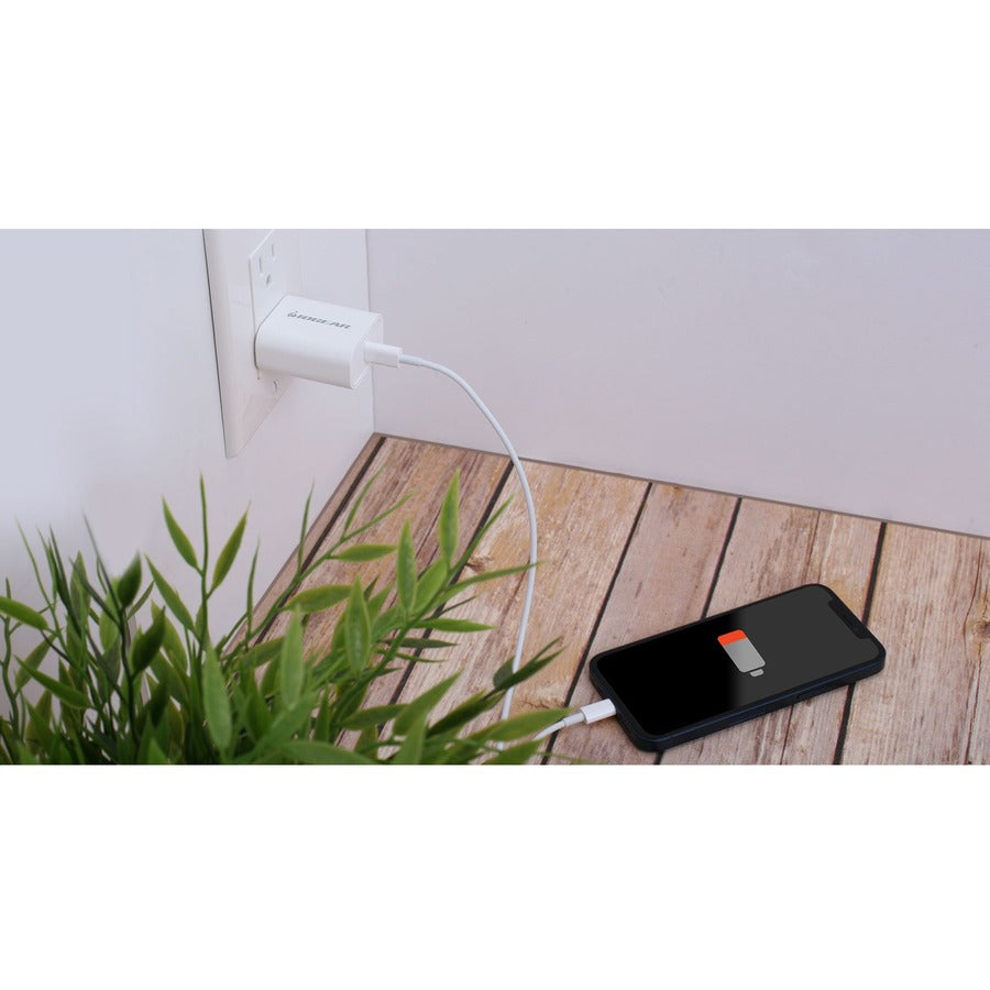 IOGEAR 20W USB-C Smartphone Charger GPAWC20W