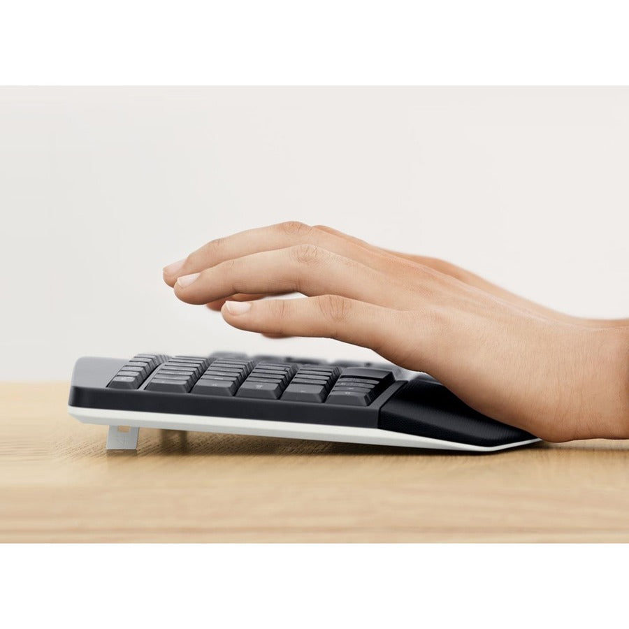 Logitech&reg; MK850 Performance Wireless Keyboard and Mouse Combo (French Layout) 920-008220