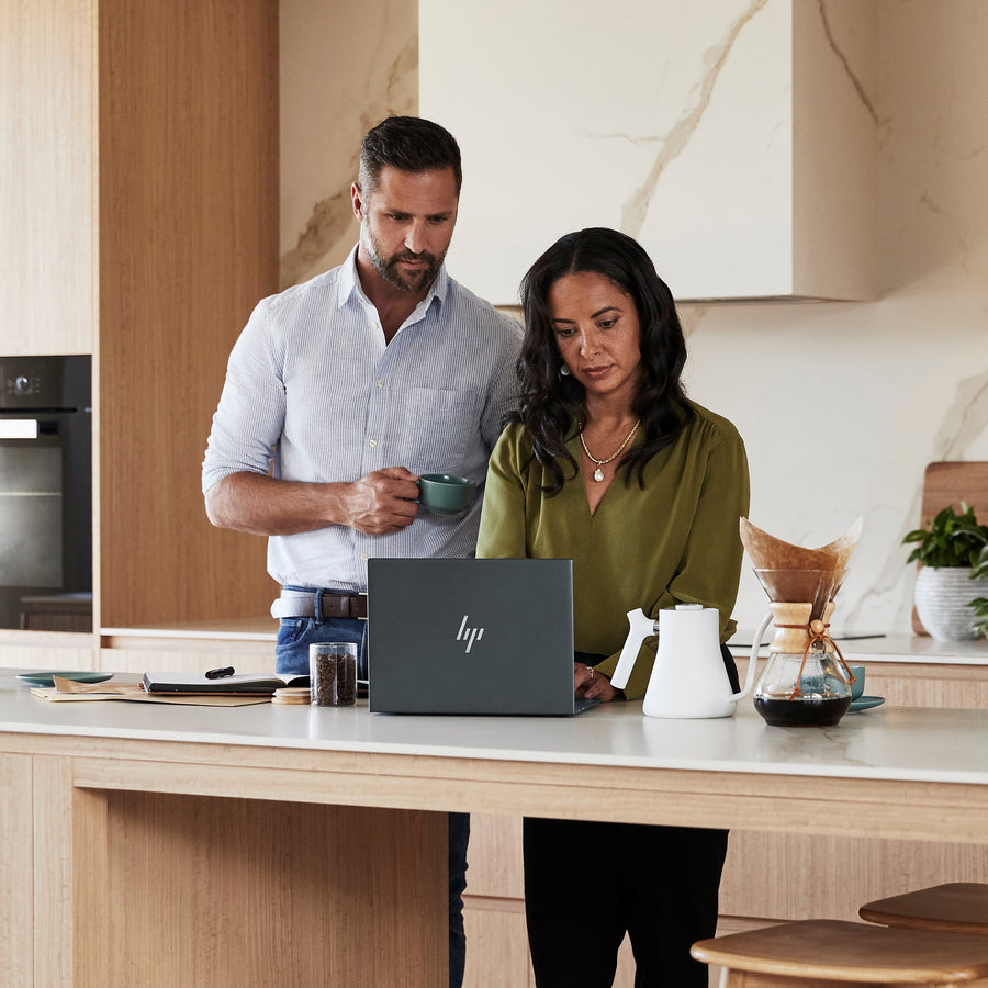 Ordinateur portable à écran tactile HP Elite Dragonfly G3 13,5" - WUXGA - 1920 x 1280 - Intel Core i5 12e génération i5-1235U Deca-core (10 cœurs) - 16 Go de RAM totale - 16 Go de mémoire intégrée - 256 Go SSD 6G101UT#ABA