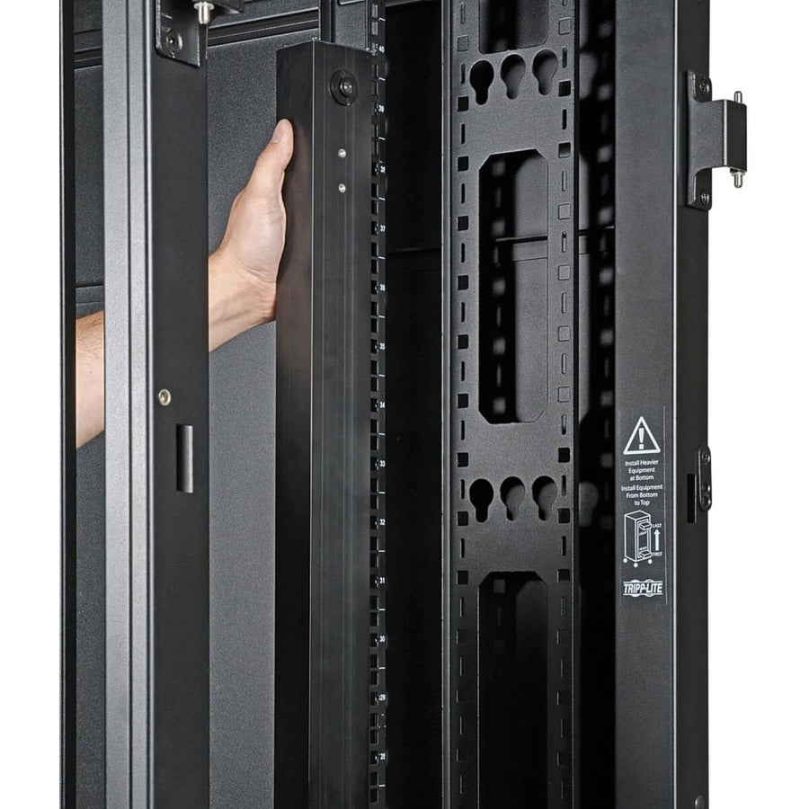 Tripp Lite par Eaton SR45UBDP48 Rack serveur 45U SR45UBDP48