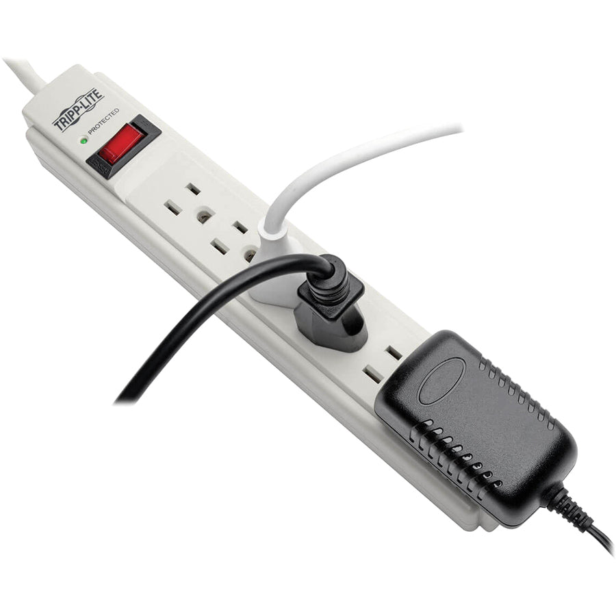 Tripp Lite 6 prises, cordon de 8 pieds, bande de 990 joules, fiche plate - Protégez-le ! Suppresseur de surtension TLP608